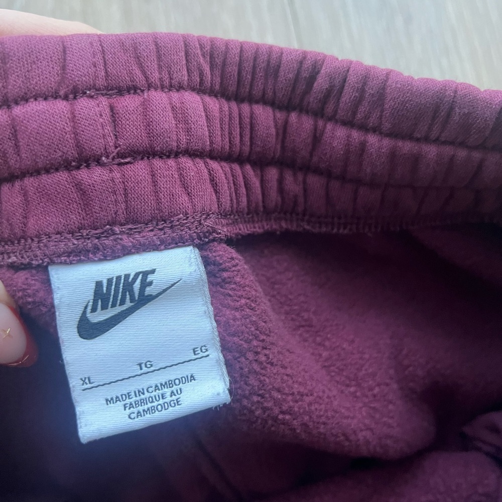 Nike Kids Burgundy Joggers Size XL - Picture 5 of 6
